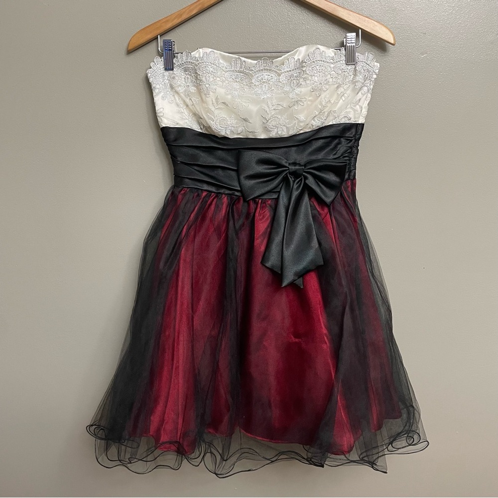 Masquerade women’s juniors 7/8 Cocktail Homecoming Prom dress whimsigoth now net